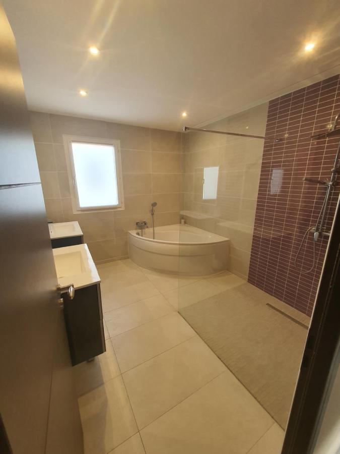 Bienvenue A L Hacienda Villa Magalas Ngoại thất bức ảnh